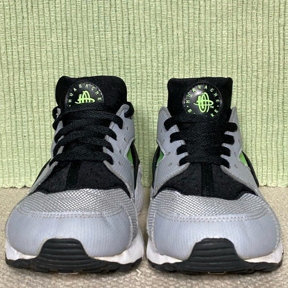 Nike Youth Air Huarache Run Grey Running Sneakers Shoes Sizes US 7Y & Wmns 8.5 - Picture 3 of 11
